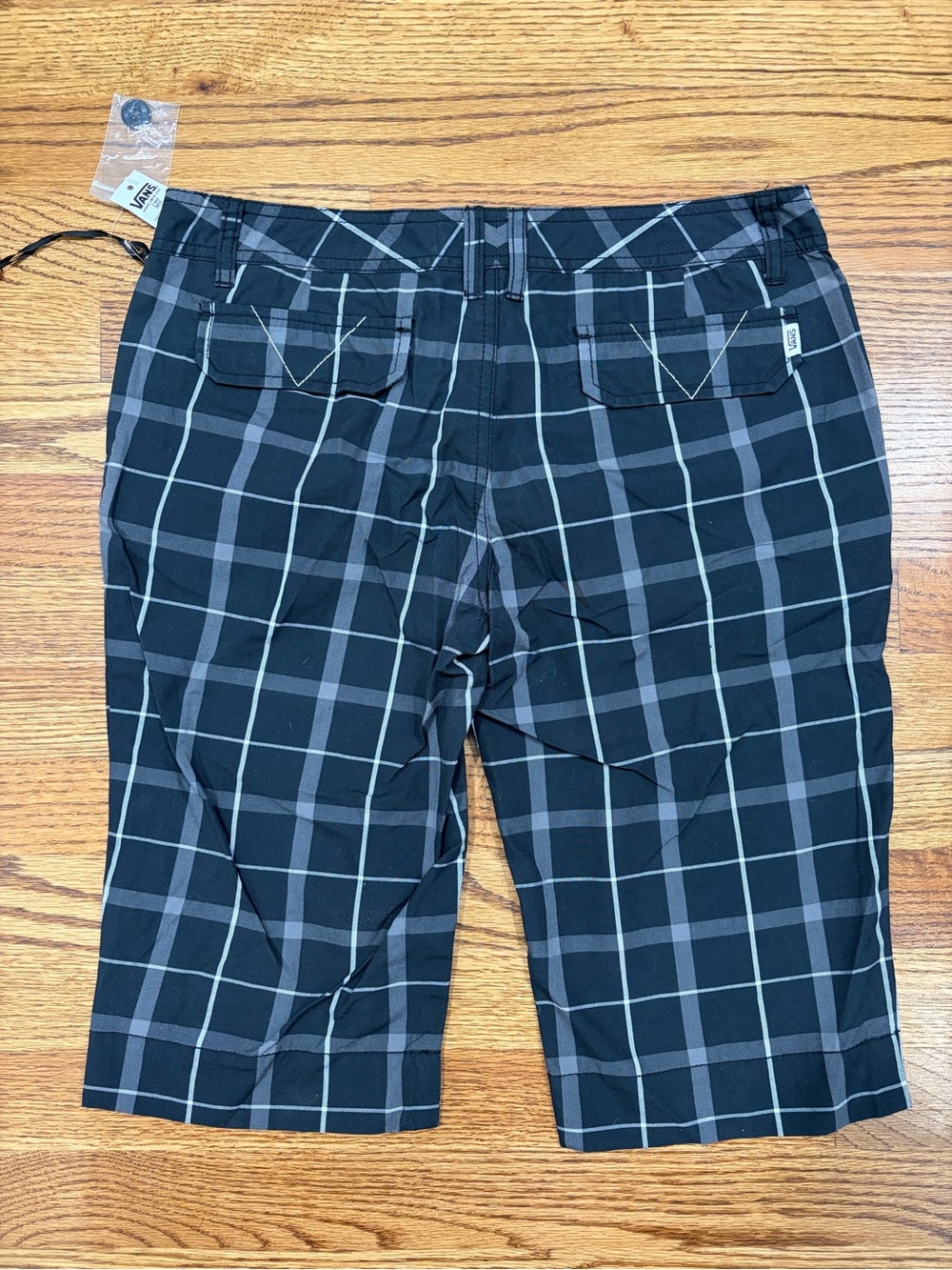 NWT Vans Plaid Shorties sz 5 - Picture 2 of 10